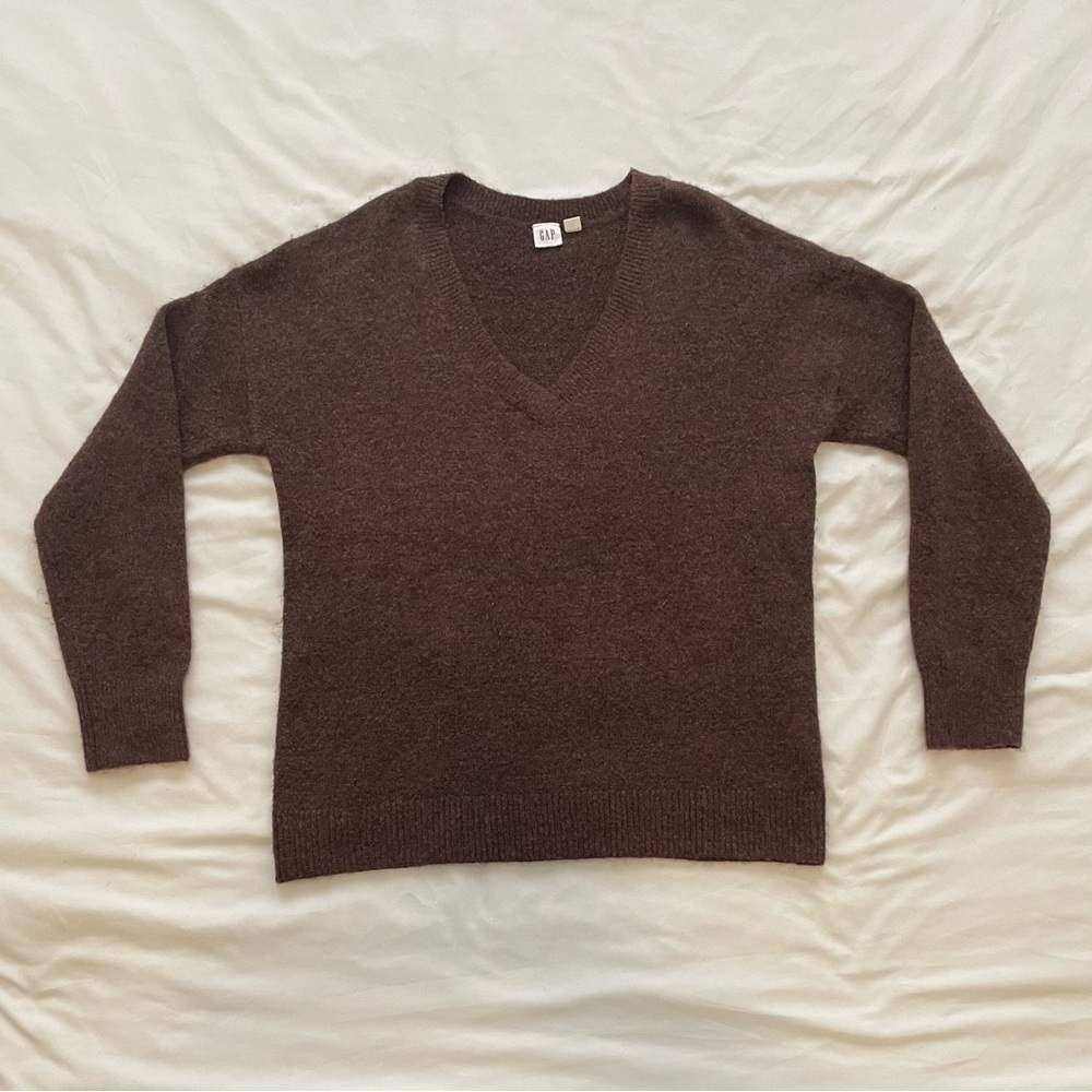 GAP V-Neck Sweater